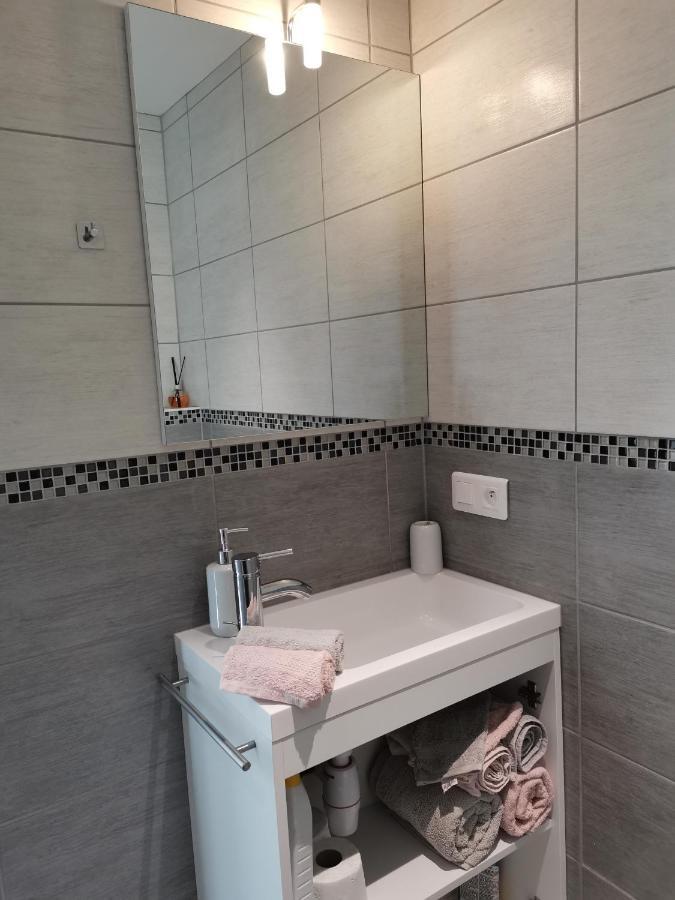 Le Pommiers Apartment Ngoại thất bức ảnh