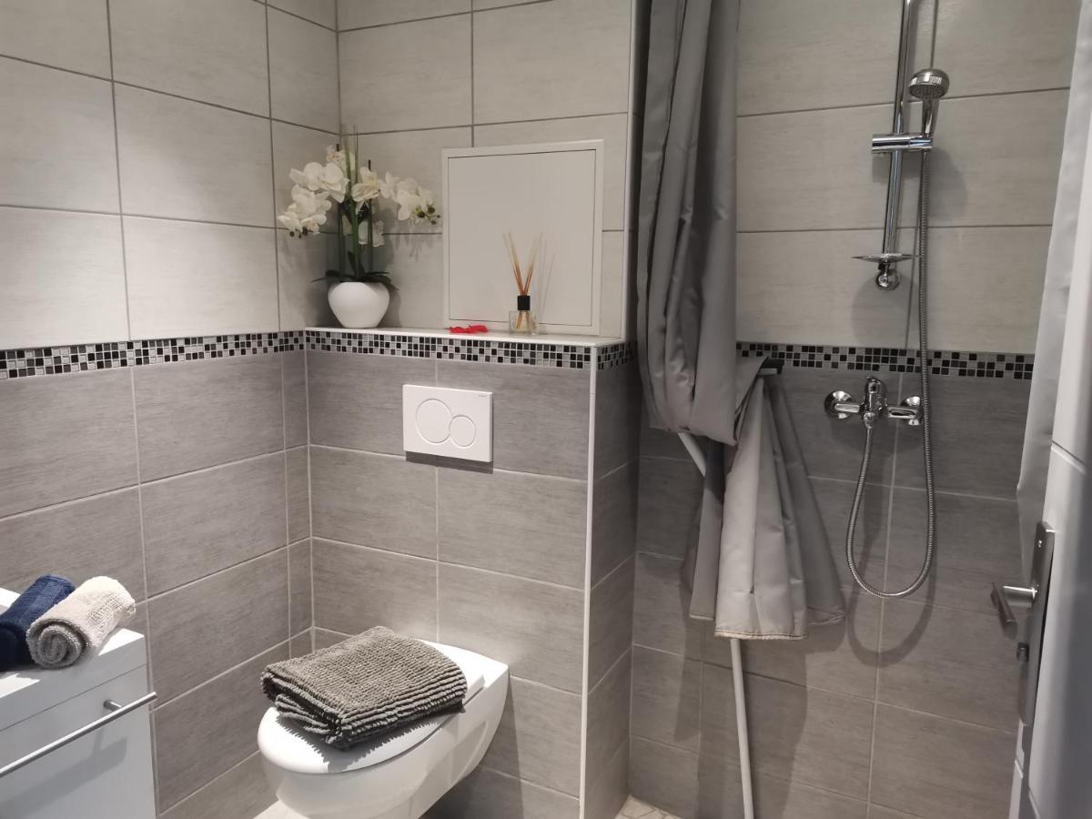 Le Pommiers Apartment Ngoại thất bức ảnh